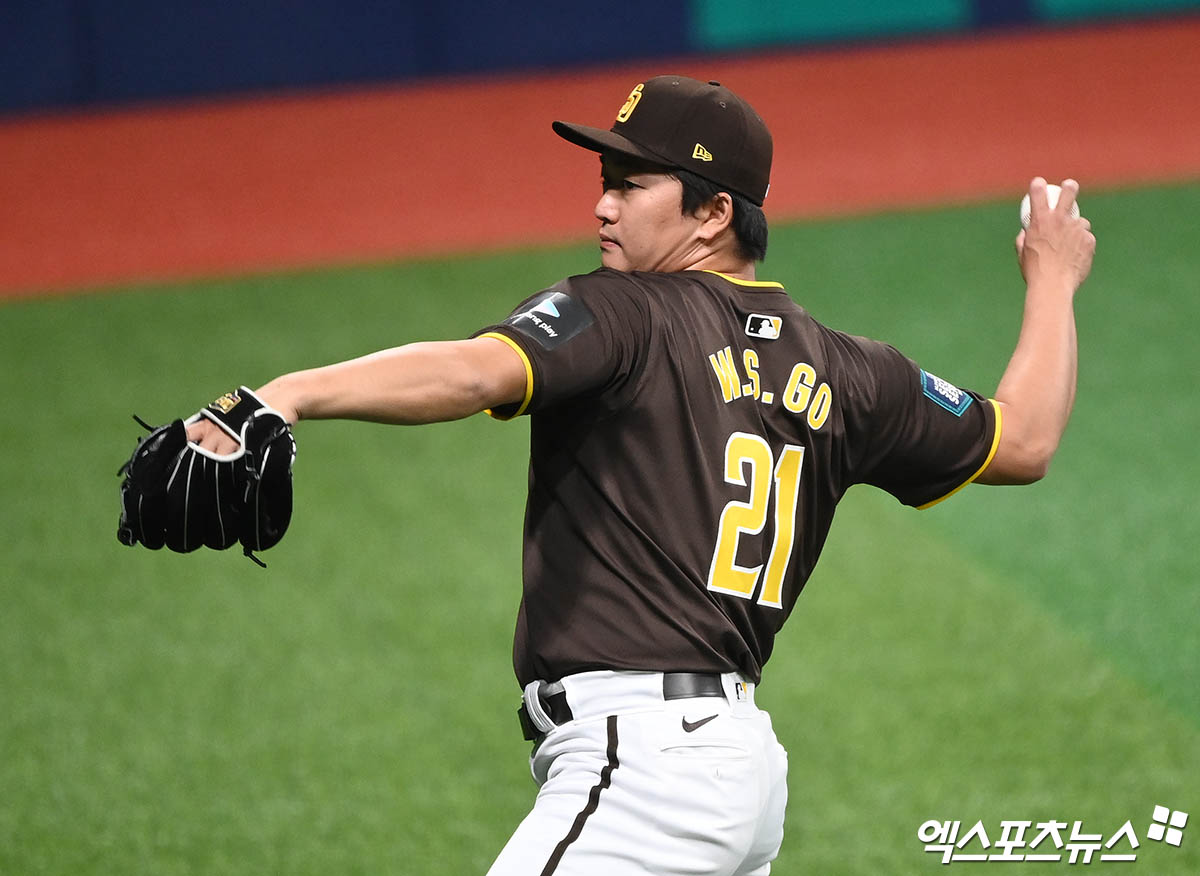 마이애미 말린스 산하 트리플A팀 잭슨빌 점보슈림프 소속이었던 고우석이 18일 방출 통보를 받았다. 고우석은 미국에 남아 메이저리그 입성을 향한 도전을 이어가거나 친정인 KBO리그 LG 트윈스로 돌아올 수 있다. 엑스포츠뉴스 DB