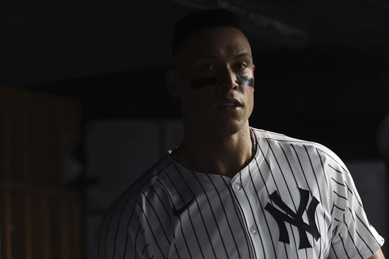 5월 중순까지 4할이 넘는 시즌 타율을 유지하며 양키스 타선을 이끌었던 애런 저지는 최근 7경기 타율 0.125 2홈런 OPS 0.597로 고전하고 있다. 연합뉴스