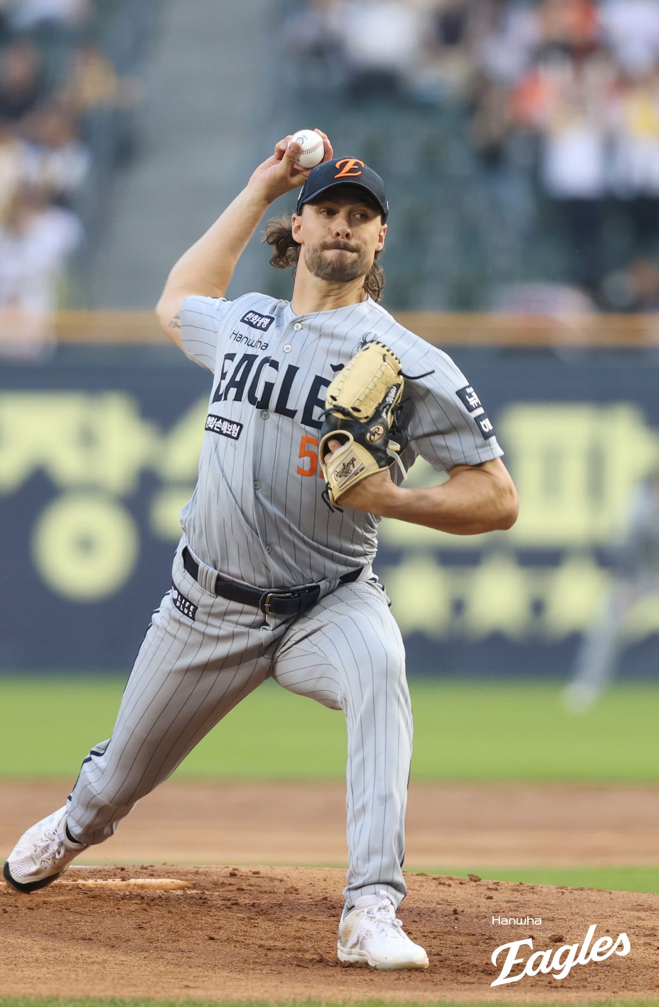 한화 이글스 외국인 투수 라이언 와이스가 지난 17일 사직 롯데 자이언츠전에 선발등판, 8이닝 무실점 완벽투로 승리투수가 됐다. 사진 한화 이글스