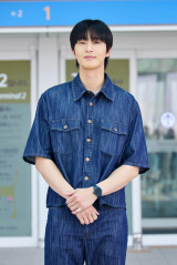 '샤넬의 남자' 박서준, 머리 내리니까 또 다르네 '덮머의 정석' 