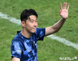이럴 수가! "손흥민 토트넘 잔류 확률? 50% 이하로 내려갔어"…토트넘 레전드 인정받자마자 떠나나→"이미 마지막 경기 치렀다" 충격 주장