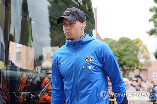 영국 BBC에 따르면, 19일(한국시간) 잉글랜드축구협회(FA)가 무드리크의 도핑 규정 위반 혐의에 대해 징계 여부를 따지는 절차에 들어갔다.   무드리크는 지난 12월 일반적인 소변 검사 결과 양성 반응이 확인돼 잠정적으로 출전 정지 징계를 받았다. 당시 소변 샘플에서 금지 약물인 멜도니움이 검출됐다. 이 약물은 혈류량을 증가시켜 운동 능력을 끌어올리는 물질로 알려져 있다. 연합뉴스