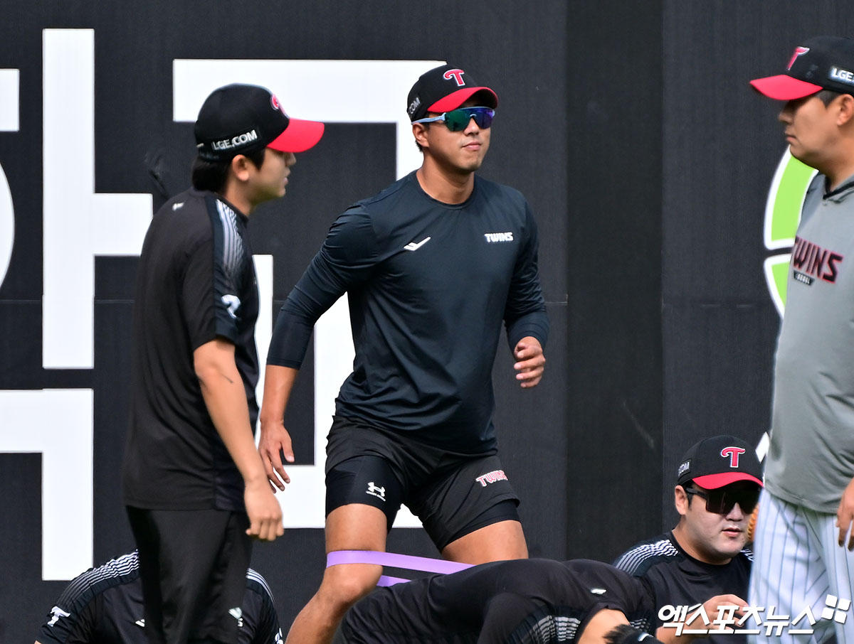 6월 14일 오후 대전 한화생명 볼파크에서 열리는 2025 신한 SOL Bank KBO리그 LG 트윈스와 한화 이글스의 경기, LG 정우영이 훈련에 임하고 있다. 엑스포츠뉴스 DB
