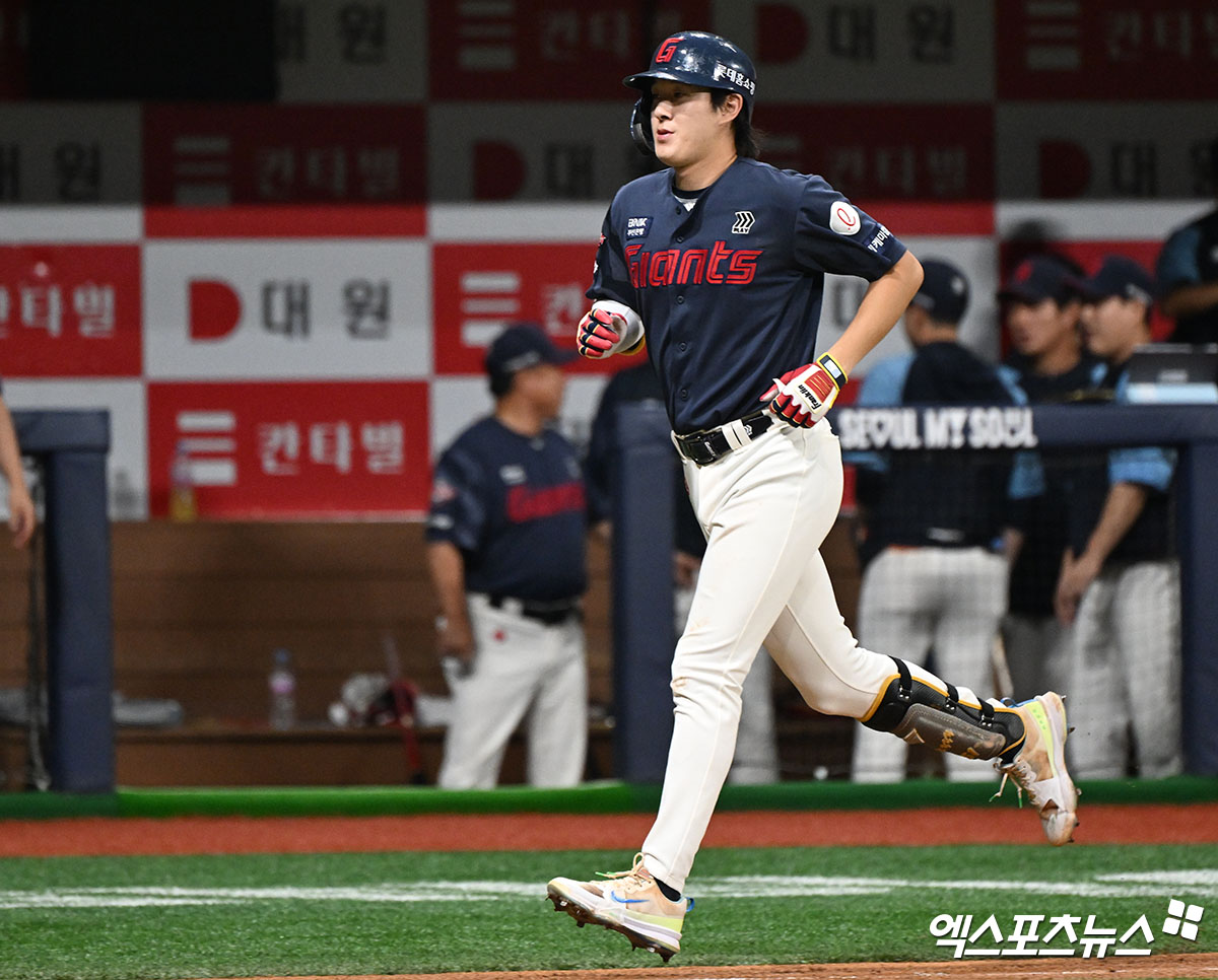 롯데 자이언츠 내야수 나승엽이 지난 24일 창원 NC 다이노스전에 앞서 1군 엔트리에 등록됐다. 사진 엑스포츠뉴스