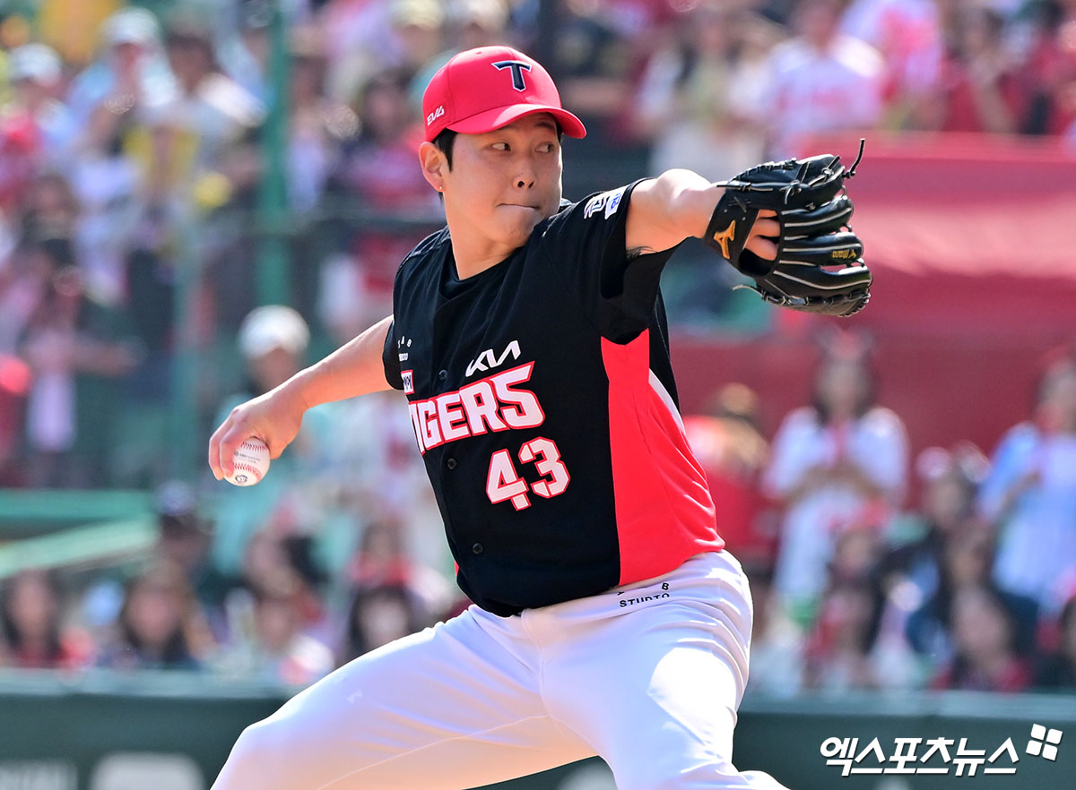 11일 오후 인천SSG랜더스필드에서 열린 '2025 신한 SOL Bank KBO리그' KIA 타이거즈와 SSG 랜더스의 경기, 5회말 KIA 김건국이 공을 힘차게 던지고 있다. 엑스포츠뉴스 DB