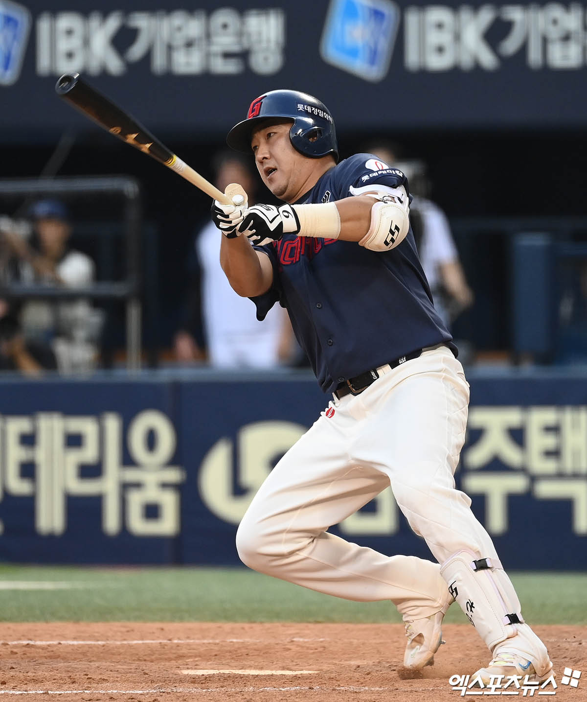 롯데 자이언츠 베테랑 타자 정훈이 26일 창원NC파크에서 열리는 2025 신한 SOL Bank KBO리그 NC 다이노스와의 팀 간 7차전에 2번 지명타자로 선발 출전한다. 사진 엑스포츠뉴스 DB