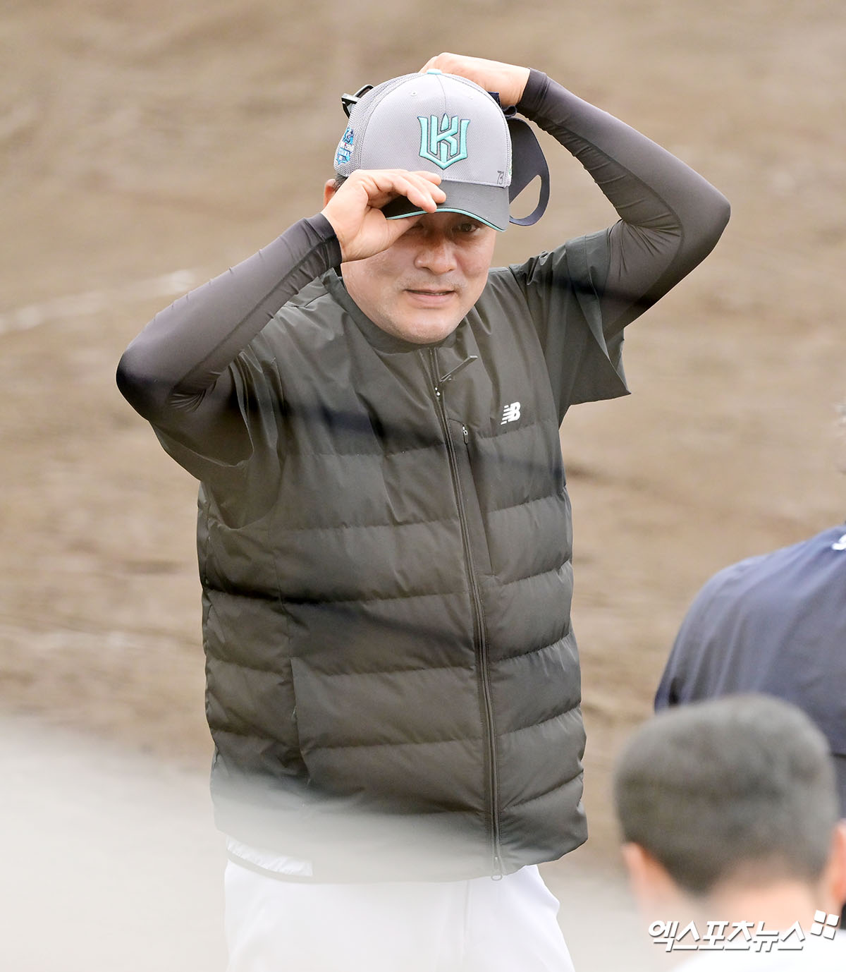 이강철 KT 위즈 코치의 퇴단이 27일 발표됐다. 이종범 전 코치는 야구 예능 프로그램 '최강야구' 감독으로 합류하는 것으로 알려졌다. 이 코치는 KT에 합류하고 시즌을 이제 절반 정도 소화한 시점에서 석연치 않게 떠나게.됐다. 사진 엑스포츠뉴스 DB