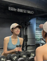 Actress and Singer Lee Ju-yeon Embraces Fitness Journey with Positive Energy