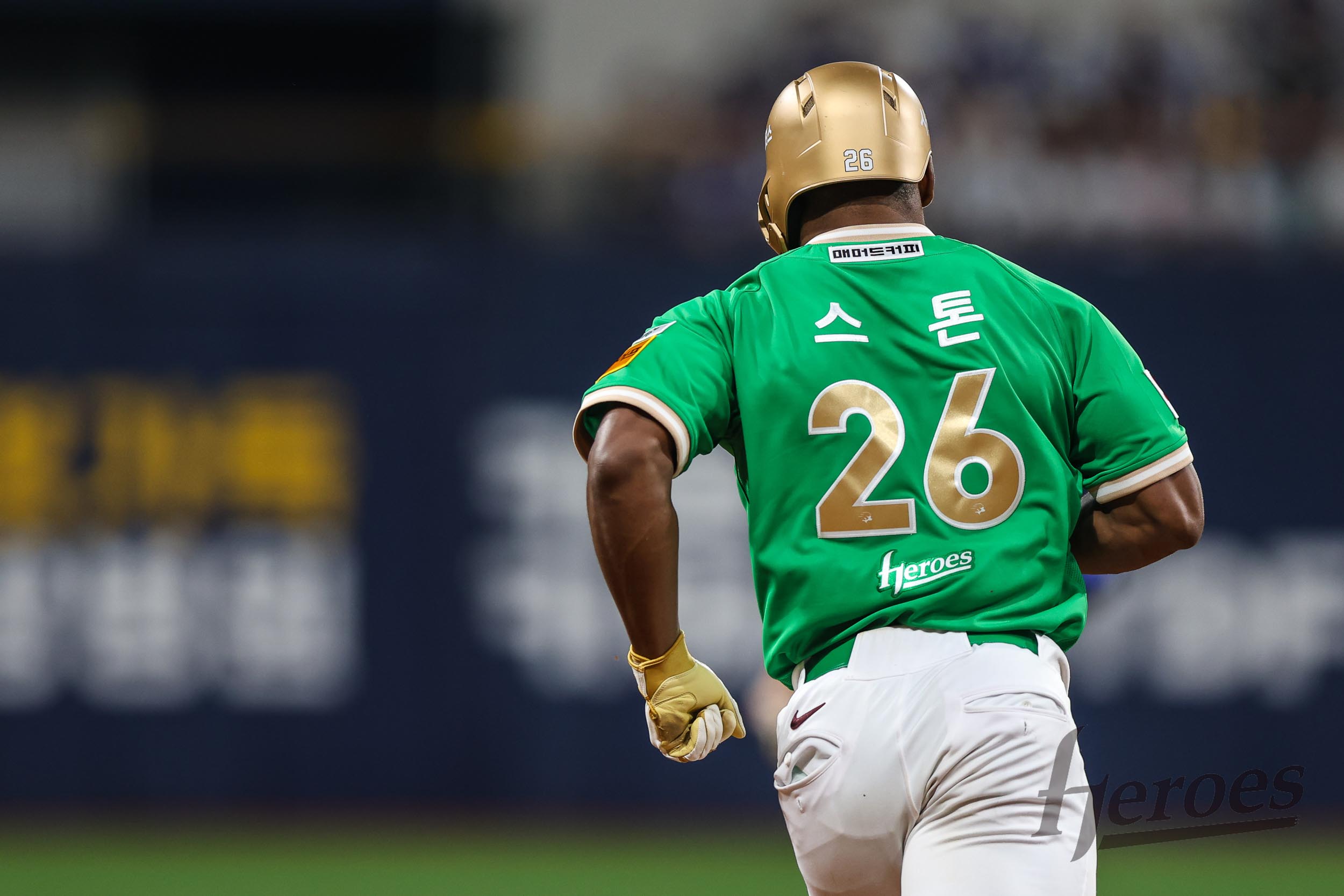 28일 오후 서울 구로구 고척스카이돔에서 열린 2025 신한 SOL Bank KBO리그 삼성 라이온즈와 키움 히어로즈의 경기, 키움 스톤 개릿이 5회말 자신의 KBO리그 데뷔 첫 홈런을 그랜드슬램으로 장식했다. 키움 히어로즈