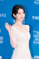 '최애'가 말아주는 내 미담이라니…아이유, god 성덕 모멘트 어디까지 [엑's 이슈] 