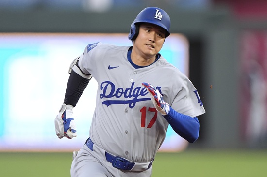 손흥민이 미국 LA FC에 가게 되면 르브론 제임스, 오타니 쇼헤이(사진) 등과 함께 LA에 둥지를 트는 슈퍼스타가 된다. 연합뉴스