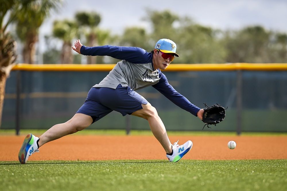 탬파베이 레이스 김하성이 올해 구단에서 훈련을 소화하고 있다. 어깨, 햄스트링 회복을 마친 김하성은 재활 경기를 마무리하고 조만간 빅리그에 콜업될 예정이다. 탬파베이 레이스 공식 SNS