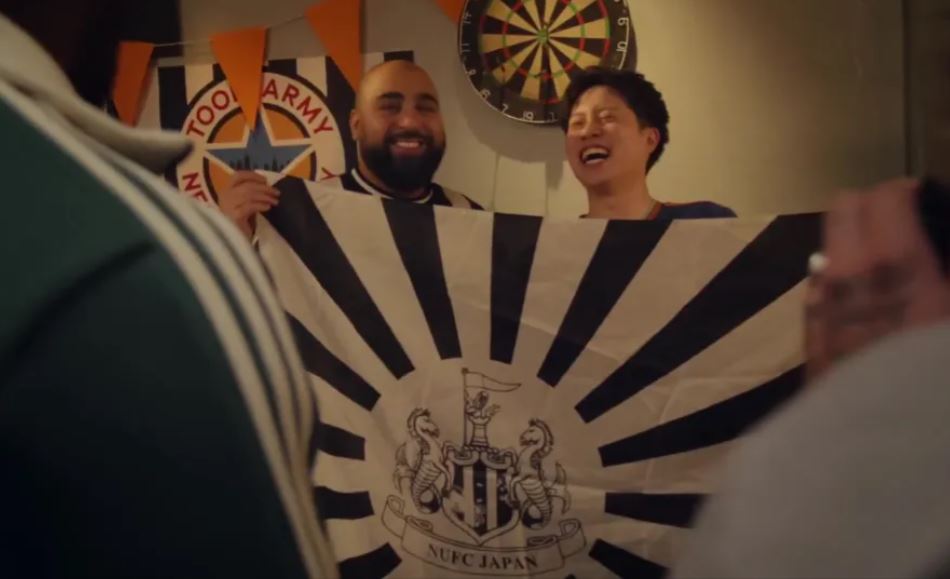 뉴캐슬이 지난 2일(한국시간) 공식 채널을 통해 2025-2026시즌 써드킷 유니폼을 발매하면서 만든 영상에 욱일기가 드러나면서 많은 한국 팬들로부터 비판을 받자, 공식 사과했다. 뉴캐슬