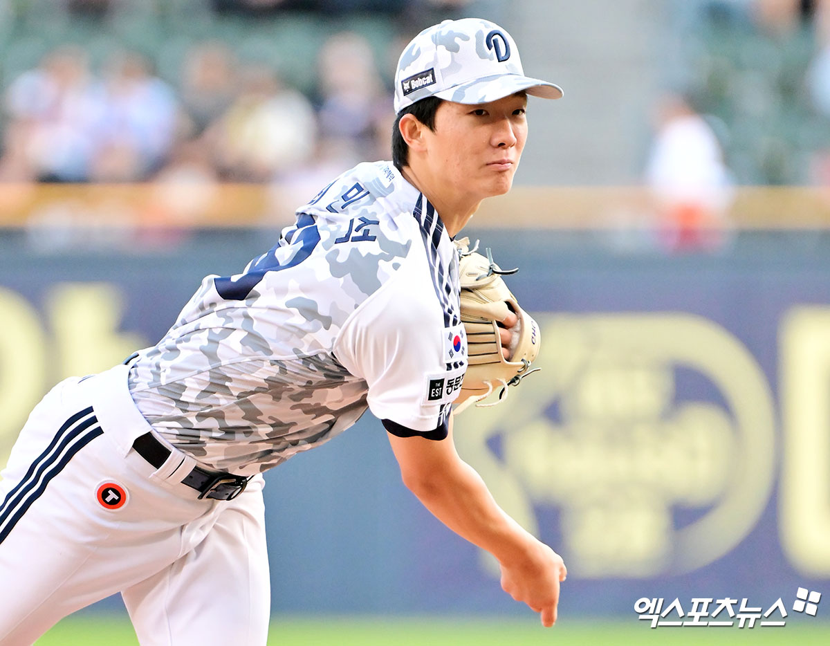 지난 6월 4일 오후 서울 송파구 잠실야구장에서 열린 2025 신한 SOL Bank KBO리그 KIA 타이거즈와 두산 베어스의 경기, 1회초 두산 선발투수 최민석이 공을 힘차게 던지고 있다. 엑스포츠뉴스 DB