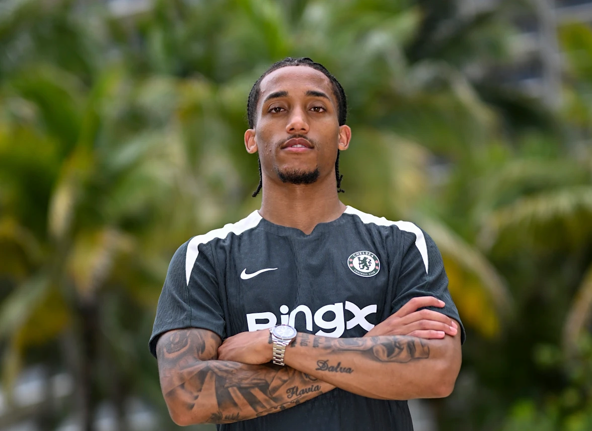 첼시가 지난 2일(한국시간) 공식 홈페이지를 통해 브라질 국가대표이자 브라이턴 앤 호브 알비온 공격수 주앙 페드루를 영입했다고 발표했다. 알려진 계약 기간은 8년으로 2033년까지다. 첼시