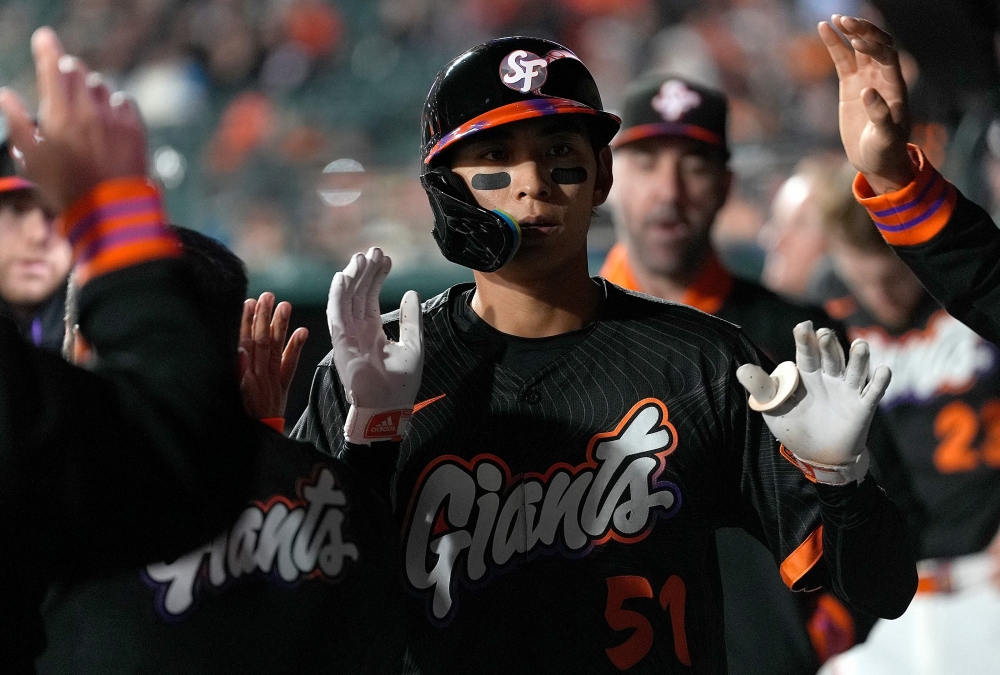 3일 미국 애리조나주 피닉스의 체이스필드에서 열린 2025 미국 메이저리그(MLB) 샌프란시스코 자이언츠와 애리조나 다이아몬드백스의 경기, 샌프란시스코 이정후가 5번타자 겸 중견수로 선발 출전해 첫 타석에서 3루타를 때려냈다. AFP 연합뉴스