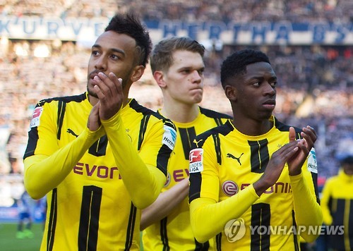 프랑스 매체 '레키프'가 3일(한국시간) 우스망 뎀벨레가 2024-2025시즌 발롱도르 수상 유력 후보라는 미국 스포츠 전문지 '스포츠 일러스트레이티드(SI)'의 보도를 인용해 보도했다. 연합뉴스