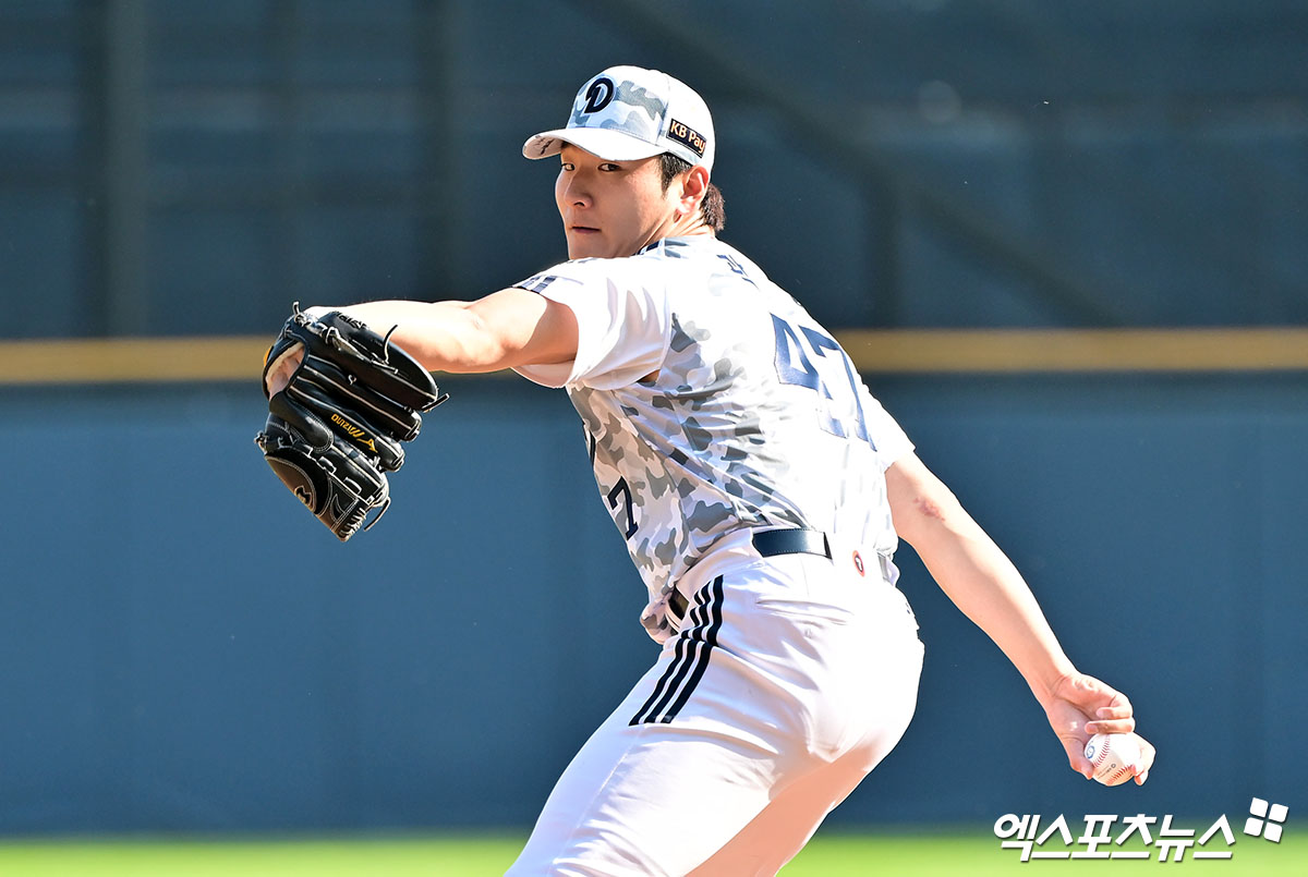 3일 오후 서울 송파구 잠실야구장에서 열린 '2025 신한 SOL Bank KBO리그' KIA 타이거즈와 두산 베어스의 경기, 1회초 두산 선발투수 곽빈이 공을 힘차게 던지고 있다. 엑스포츠뉴스 DB