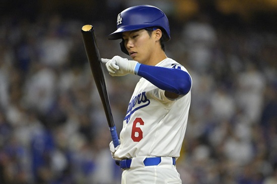 지난 3일 시카고 화이트삭스전에 9번타자 겸 2루수로 선발 출전해 3타수 1안타 1볼넷 1도루 멀티출루 활약을 펼친 LA 다저스 김혜성이 우완 선발투수를 상대로 선발 라인업에서 제외됐다. 연합뉴스