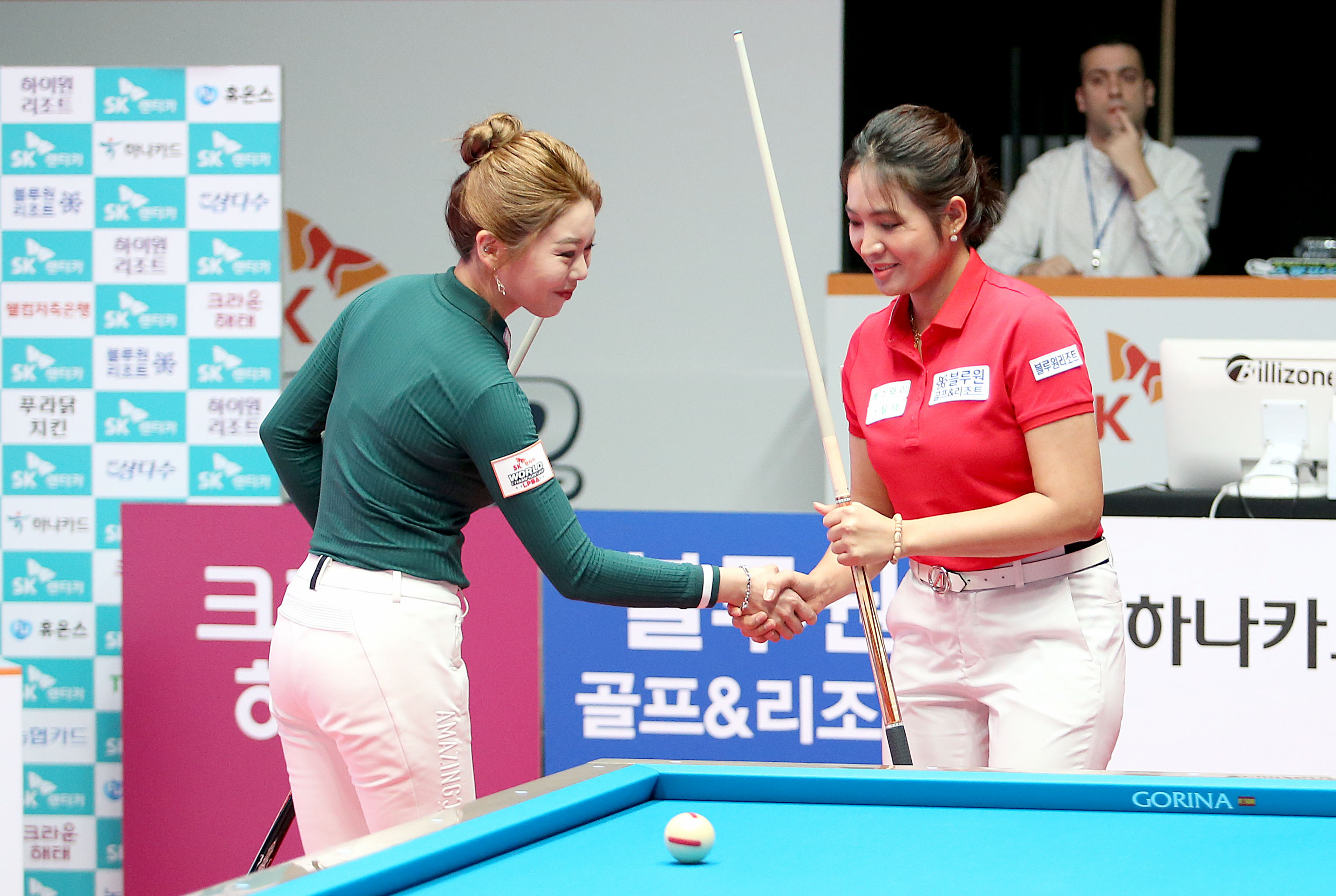 김가영과 스롱 피아비는 대회 7일 차인 5일 오후 2시30분 LBPA 준결승에서 결승행 티켓을 놓고 맞붙는다. PBA