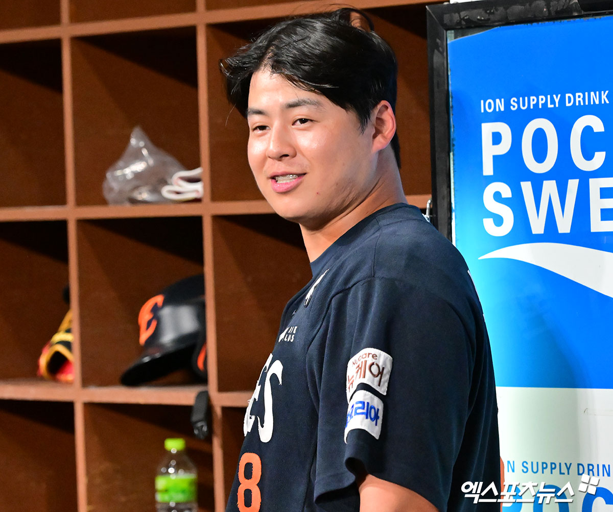 한화 이글스 간판타자 노시환이 5일 서울 고척스카이돔에서 열리는 2025 신한 SOL Bank KBO리그 키움 히어로즈와의 팀 간 8차전에 4번타자 겸 3루수로 선발출전한다. 사진 엑스포츠뉴스 DB