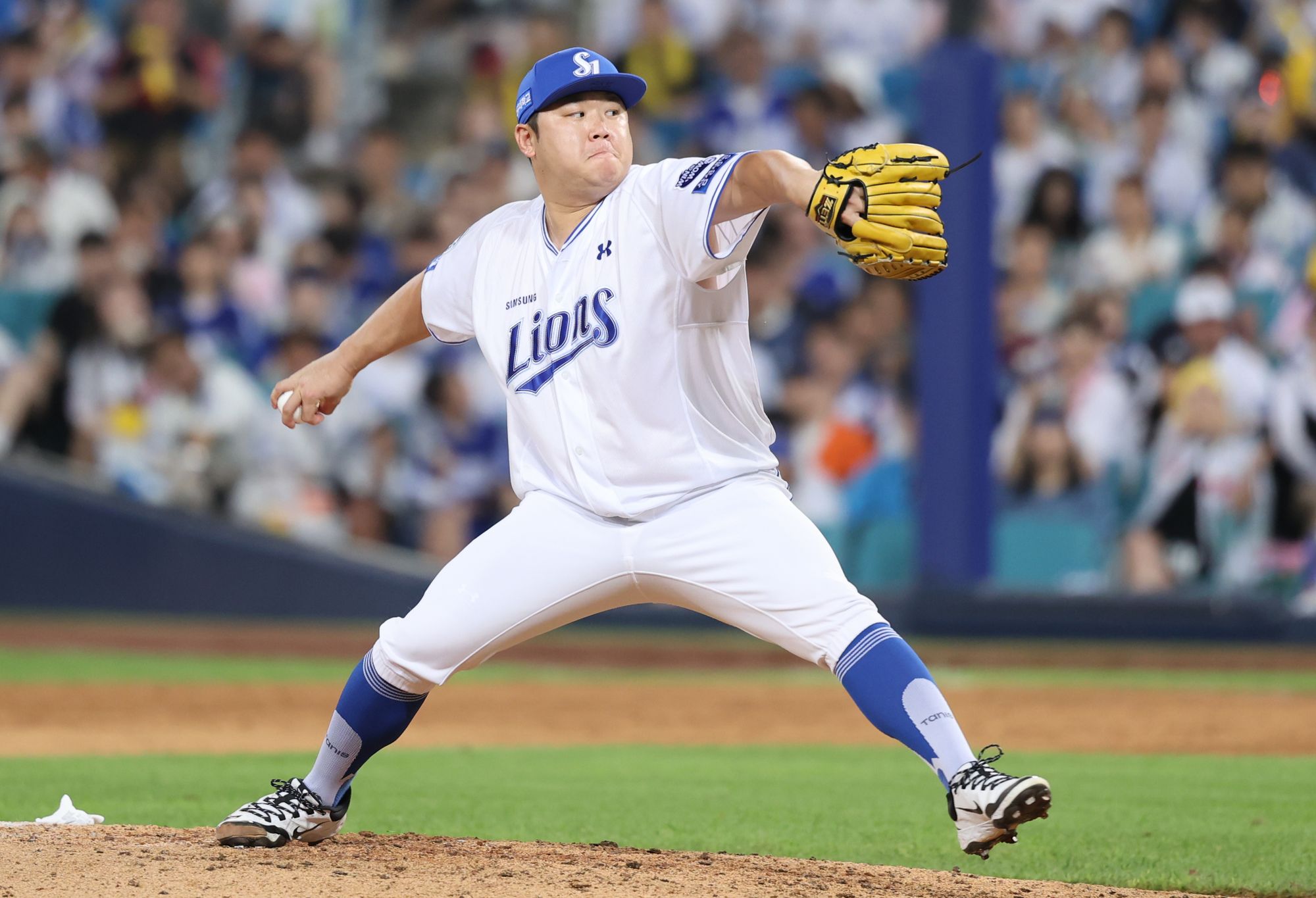 5일 대구 삼성라이온즈파크에서 열린 2025 신한 SOL Bank KBO리그 LG 트윈스와 삼성 라이온즈 간의 맞대결, 7회 초 1사 만루 상황 마운드에 오른 삼성 우완 이승현이 연속 삼진을 잡아내고 위기에서 탈출했다. 삼성 라이온즈