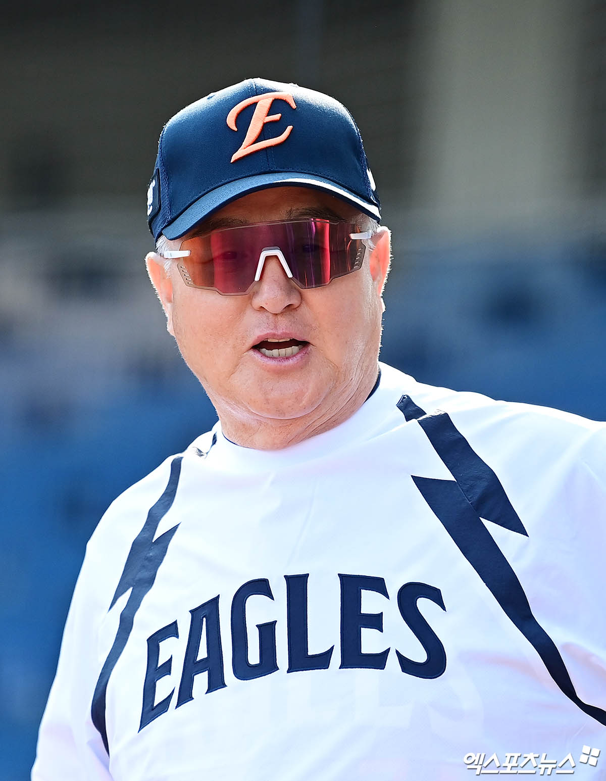 김경문 감독이 이끄는 한화 이글스가 6일 서울 고척스카이돔에서 열리는 2025 신한 SOL Bank KBO리그 키움 히어로즈와의 팀 간 10차전에서 3연승에 도전한다. 사진 엑스포츠뉴스 DB