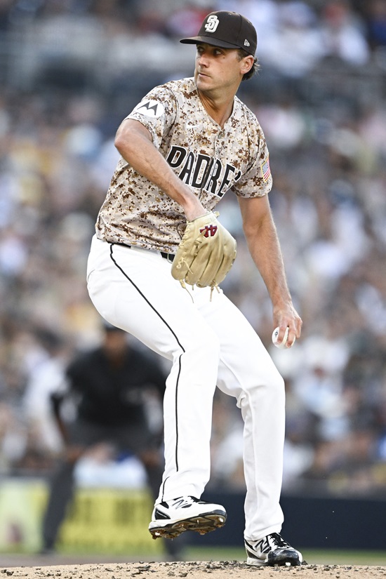 샌디에이고 파드리스 카일 하트가  7일(한국시간) 미국 캘리포니아주 샌디에이고의 펫코 파크에서 열린 2025 메이저리그(MLB) 텍사스 레인저스와 홈 경기에 팀의 두 번째 투수로 등판해 3⅔이닝 퍼펙트 피칭을 펼쳤다. 연합뉴스