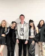 Lisa’s Billionaire Boyfriend Visits Korea, Meets Department Store CEOs During BLACKPINK Tour
