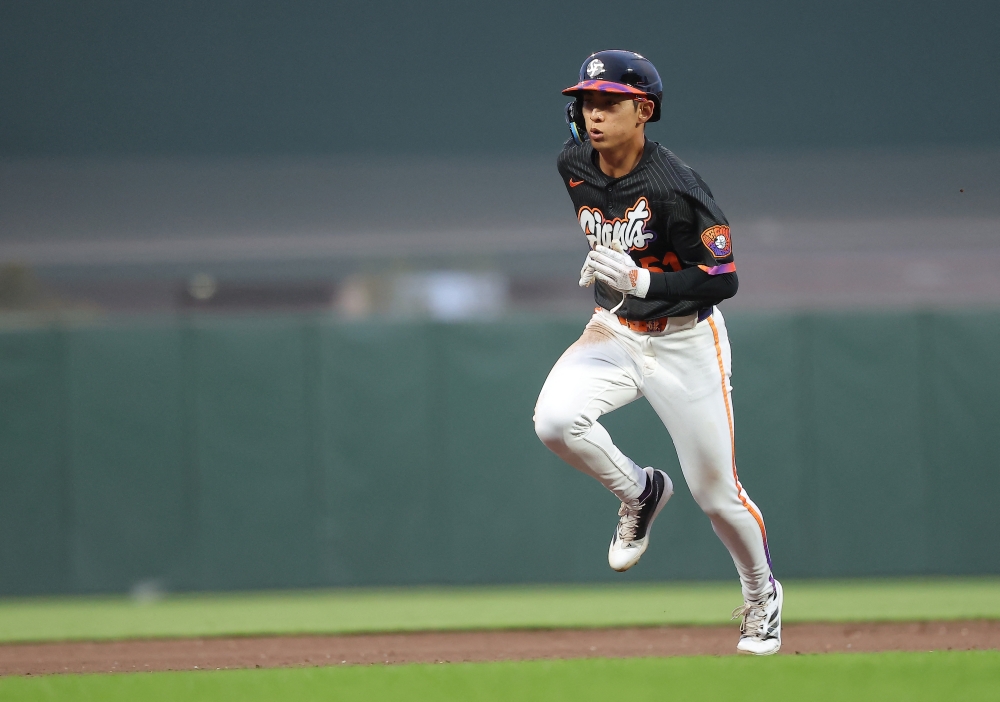 미국 샌프란시스코 지역 매체 NBC스포츠 베이 에어리어가 샌프란시스코 자이언츠 외야수 이정후의 부진 장기화에 대해 우려를 나타냈다. 슬럼프가 끝났다는 기대감이 지나치게 낙관적인 판단이었다고 전하기도 했다. Imagn Images 연합뉴스