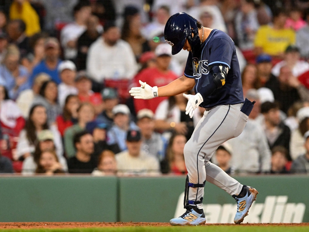 탬파베이 레이스 김하성이 11일 미국 매사추세츠주 보스턴의 펜웨이파크에서 2025 미국 메이저리그(MLB) 보스턴 레드삭스와의 원정경기에 5번타자 겸 유격수로 선발 출전해 4타수 1안타(1홈런) 2타점을 기록했다. 김하성의 시즌 타율은 0.364에서 0.333으로 하락했다. AFP 연합뉴스