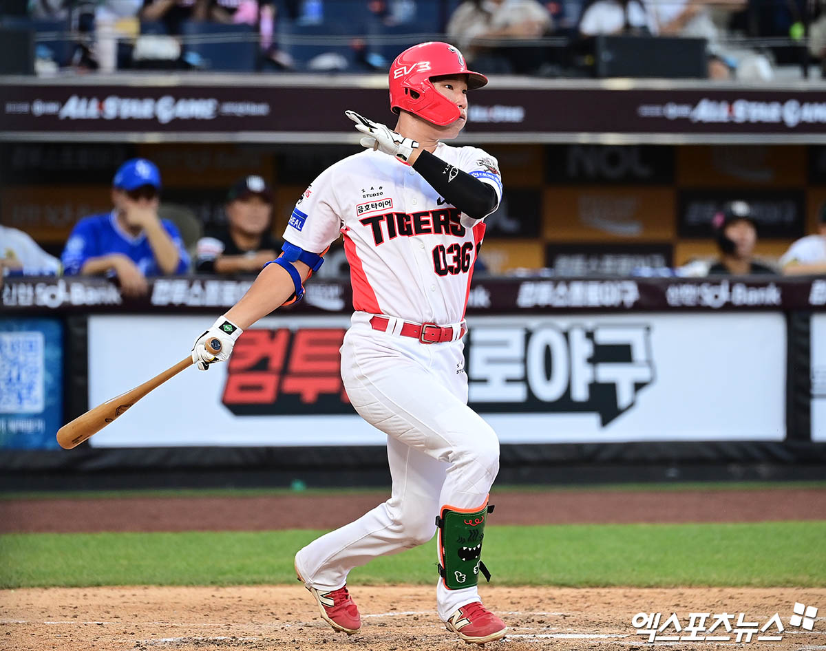 11일 오후 대전한화생명볼파크에서 열린 '2025 신한 SOL Bank KBO 퓨처스 올스타전' 남부리그와 북부리그의 경기, 4회초 2사 2루 남부 박헌이 안타를 때려내고 있다. 대전, 박지영 기자