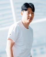 韓 축구, 끝내 비통한 소식 "토트넘 잔류? 주전 아닐 텐데"…쿠두스 영입해 공격진 포화→"SON 없는 토트넘 준비" 