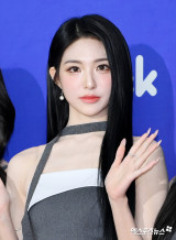 트리플에스 신위, 팬들과 소통 중 '호통' "'하나의 중국' 동의 않으면 나가라" [엑's 이슈]