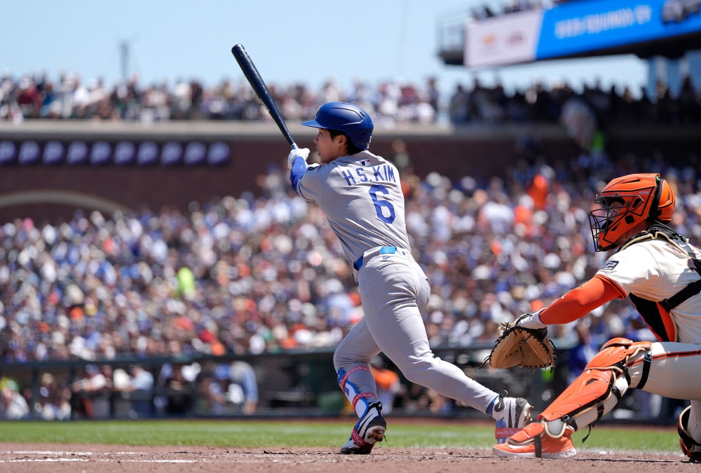 LA 다저스 유틸리티 야수 김혜성이 13일 캘리포니아주 샌프란시스코의 오라클파크에서 열린 샌프란시스코 자이언츠와의 원정경기에 7번타자 겸 2루수로 선발 출전해 4타수 1안타 1타점을 기록했다. AFP 연합뉴스