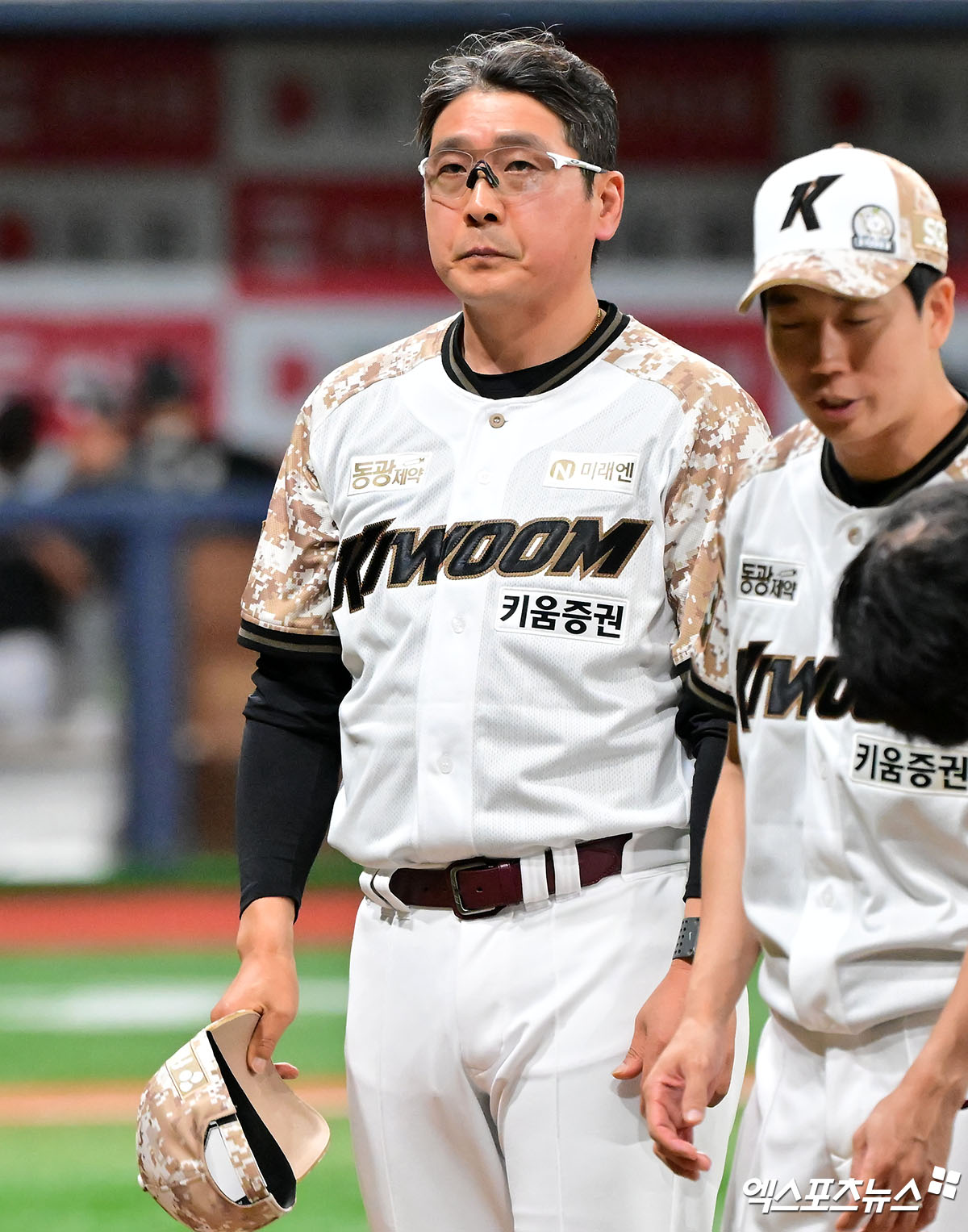 키움 히어로즈가 14일 오후 홍원기 감독의 경질을 발표했다. 홍원기 감독은 지난 2021년 1월 구단 제6대 감독으로 부임한 뒤 2022시즌 준우승 후 3년 재계약에 성공했지만, 계약 마지막 해 중도 낙마하게 됐다. 사진 엑스포츠뉴스 DB