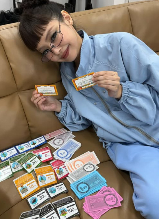 Jennie Mixes Retro and Futurism in Bold 'JUMP' Concept Photos