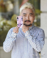 '안유정♥' 유병재 칭찬 부탁…7년째 생리대 지원, 1억 이상→잘생겨보여 댓글 폭발 [★해시태그]
