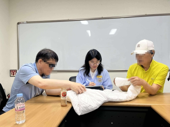 시각 장애인을 위한 제품 설명이 적용된 웹 사이트 모습