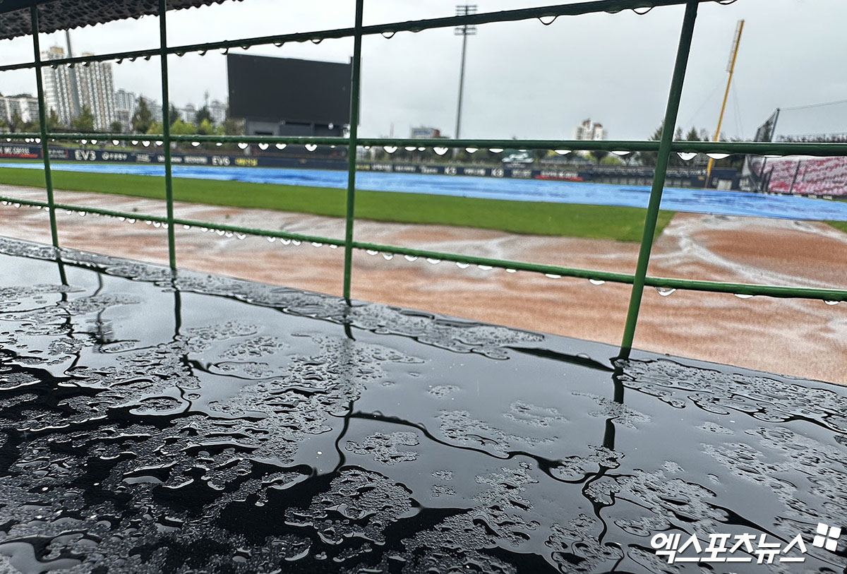 올해 정규시즌 경기를 앞두고 광주 KIA챔피언스필드에 비가 내리고 있다. 엑스포츠뉴스 DB