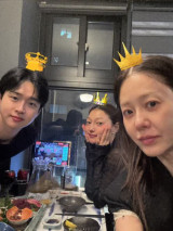 고현정, 장동윤·이엘과 수수한 셀카…밥 사주는 다정한 선배 [★해시태그]