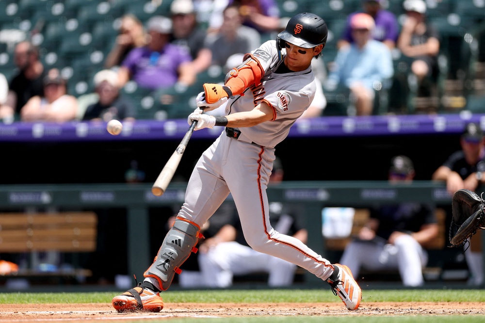 7월 10경기 타율 0.324로 기분 좋게 전반기를 마무리한 샌프란시스코 자이언츠 이정후는 9일(한국시간) 캐나다 온타리오주 토론토 로저스 센터에서 열리는 2025 메이저리그(MLB) 토론토 블루제이스와 원정경기에 6번타자 겸 중견수로 선발 출전한다. 연합뉴스