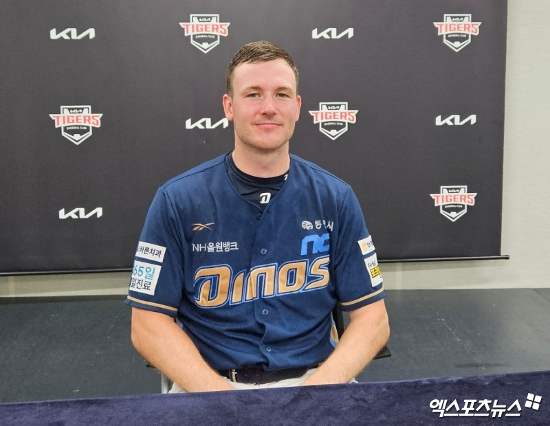 19일 오후 광주-KIA챔피언스필드에서 열릴 예정이었던 '2025 신한 SOL Bank KBO리그' NC 다이노스와 KIA 타이거즈의 경기가 그라운드 사정으로 취소됐다. NC 라일리가 취재진과 인터뷰에 임하고 있다. 광주, 유준상 기자
