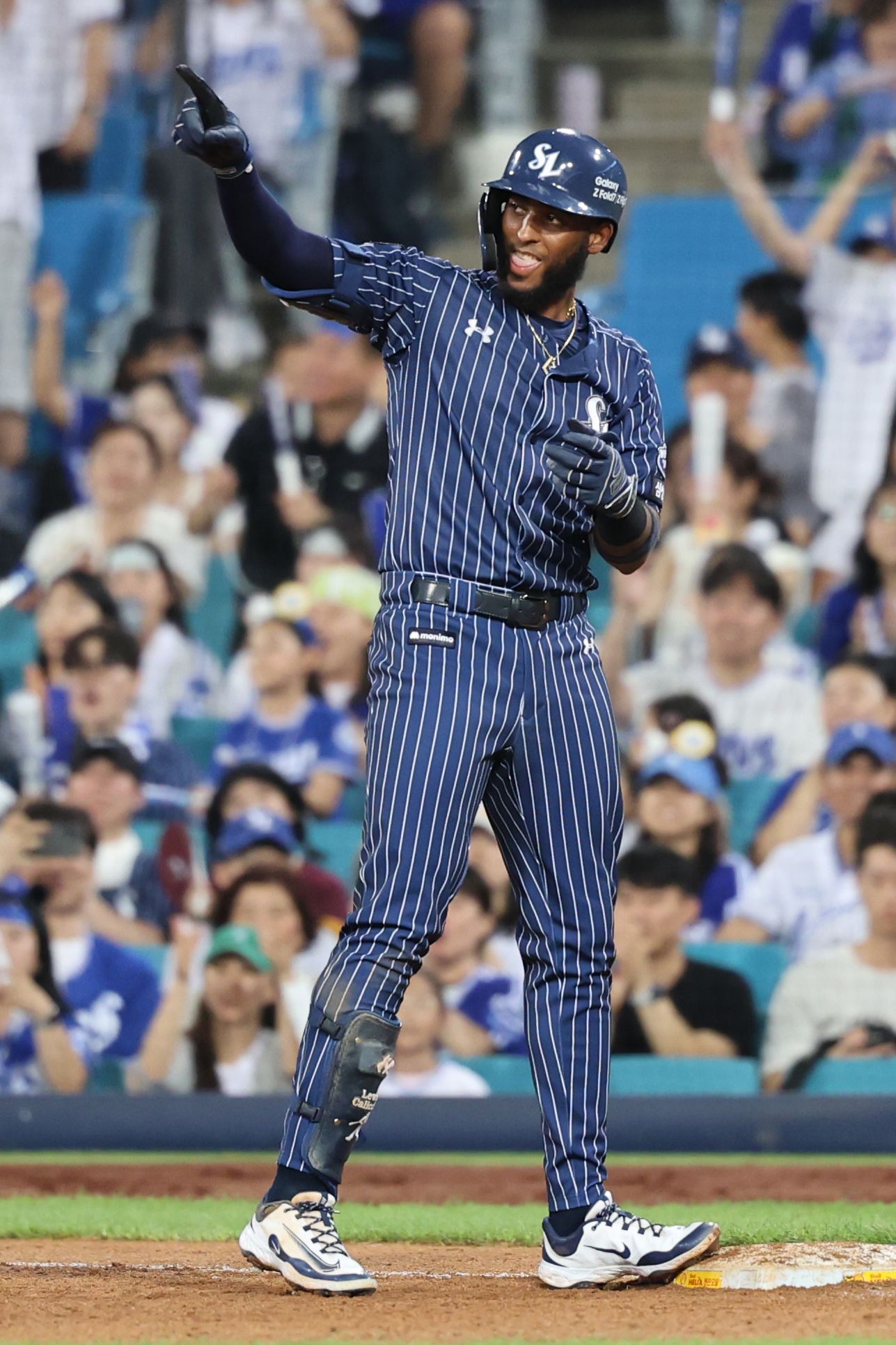 삼성 라이온즈 르윈 디아즈가 20일 대구 키움 히어로즈전에서 안타를 친 뒤 세리머니하고 있다. 삼성 라이온즈