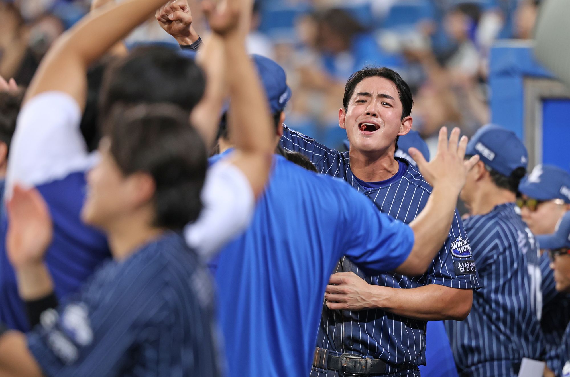 삼성 라이온즈 구자욱이 지난 20일 대구 키움 히어로즈전에서 득점 후 포효하고 있다. 삼성 라이온즈