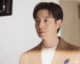 정성일, 드라마·영화·연극·OTT 이어 광고계 섭렵…클래식한 남자