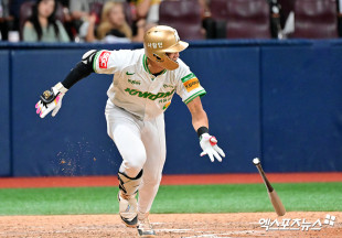 좌전안타 날리는 송성문[포토]