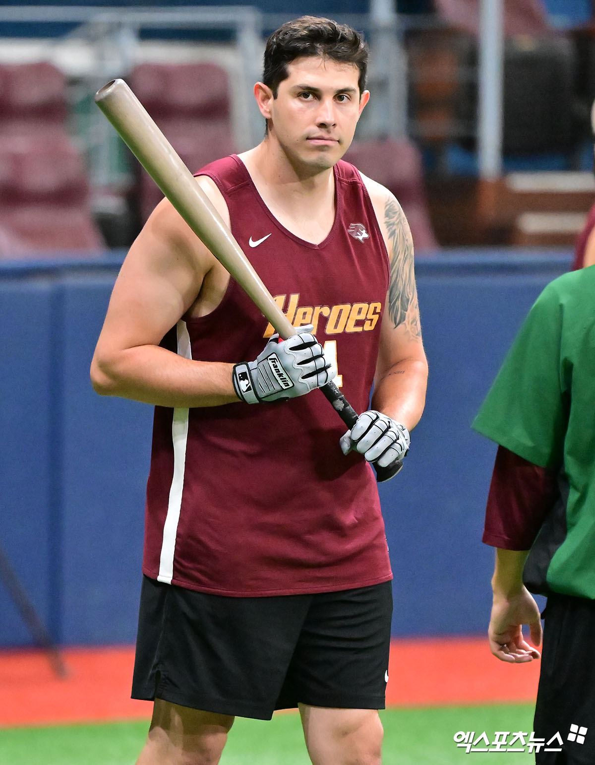 22일 오후 서울 구로구 고척스카이돔에서 열리는 '2025 신한 SOL Bank KBO리그' 롯데 자이언츠와 키움 히어로즈의 경기, 키움 카디네스가 훈련에 임하고 있다. 엑스포츠뉴스 DB