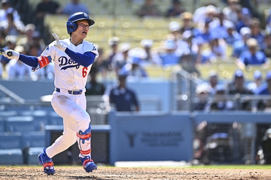 LA 다저스 유틸리티 플레이어 김혜성이 26일 보스턴 레드삭스전에서 4타수 무안타 4삼진으로 침묵했다. 김혜성은 시즌 타율 3할 붕괴 위기까지 내몰렸다. 연합뉴스