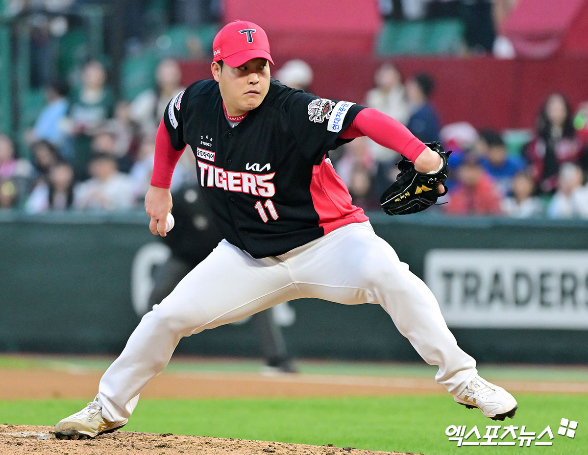 KIA 타이거즈 투수 조상우가 지난 25일 롯데 자이언츠와의 사직 원정 경기에서 1이닝 2피안타 1탈삼진 1실점으로 부진했다. 사진 엑스포츠뉴스 DB